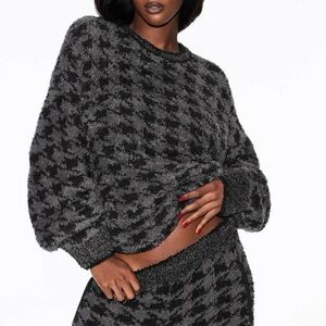 NWT SKIMS Charcoal and Black Patterned Sweater